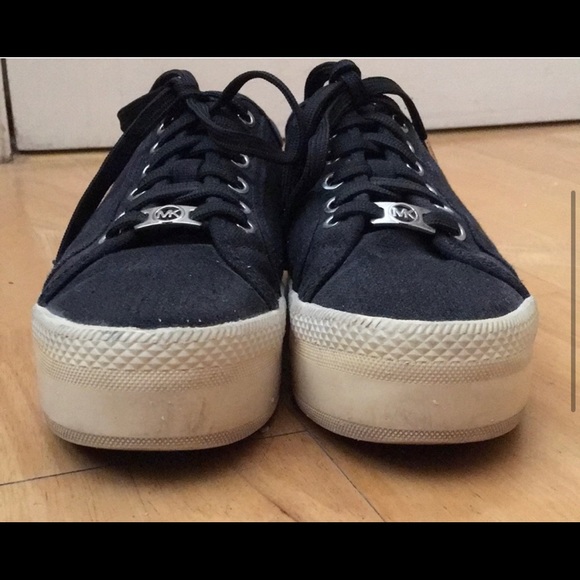 Michael Kors sneakers 👟 (black and white) - Picture 5 of 8